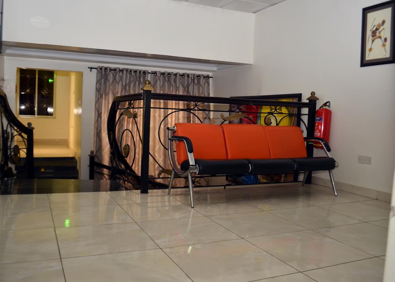 De Rigg Place - Alaka Estate, Surulere Lagos Exterior photo